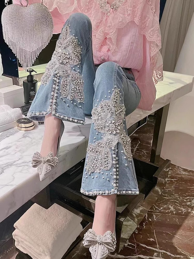 Embroidery Jeans Sakura - Frauen Hohe Taille Jeans Floral Stickerei
