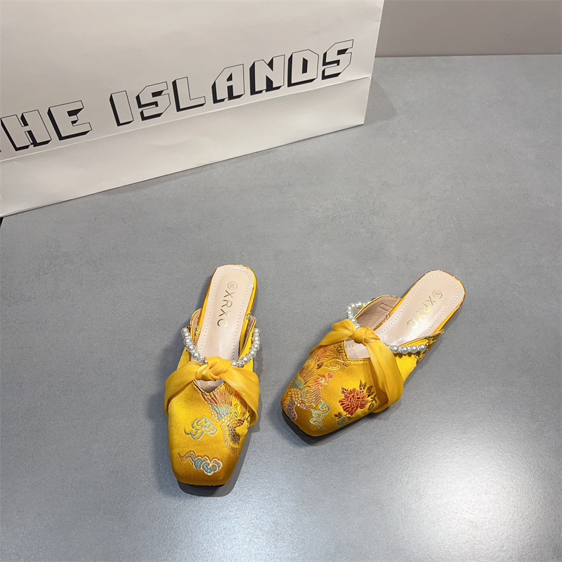 Embroidery Design - Modische Damenschuhe Luxuriöse Bestickte Pantoffeln für