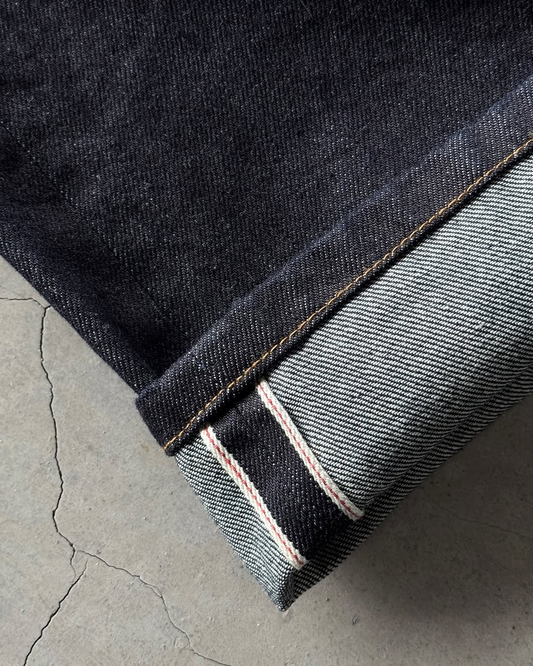 Herren-Jeans mit Sakura-Sticke – Embroidery Jeans Sakura Bewertung und Preis